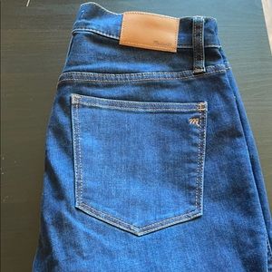BRAND NEW! 10in High Rise Skinny Jeans